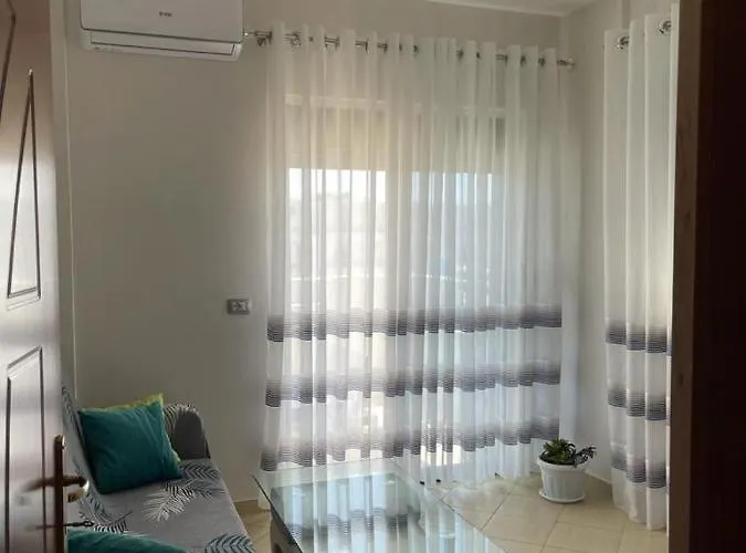 Near By The Sea Apartamento Sarandë